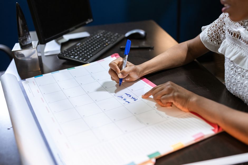 How Can Independent Event Planners Protect Their Business Before Accepting Clients?