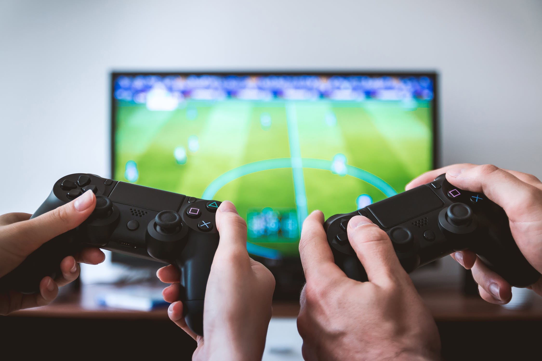 Video Games as Sports: The Debate Between Traditional Athletics and Competitive Gaming