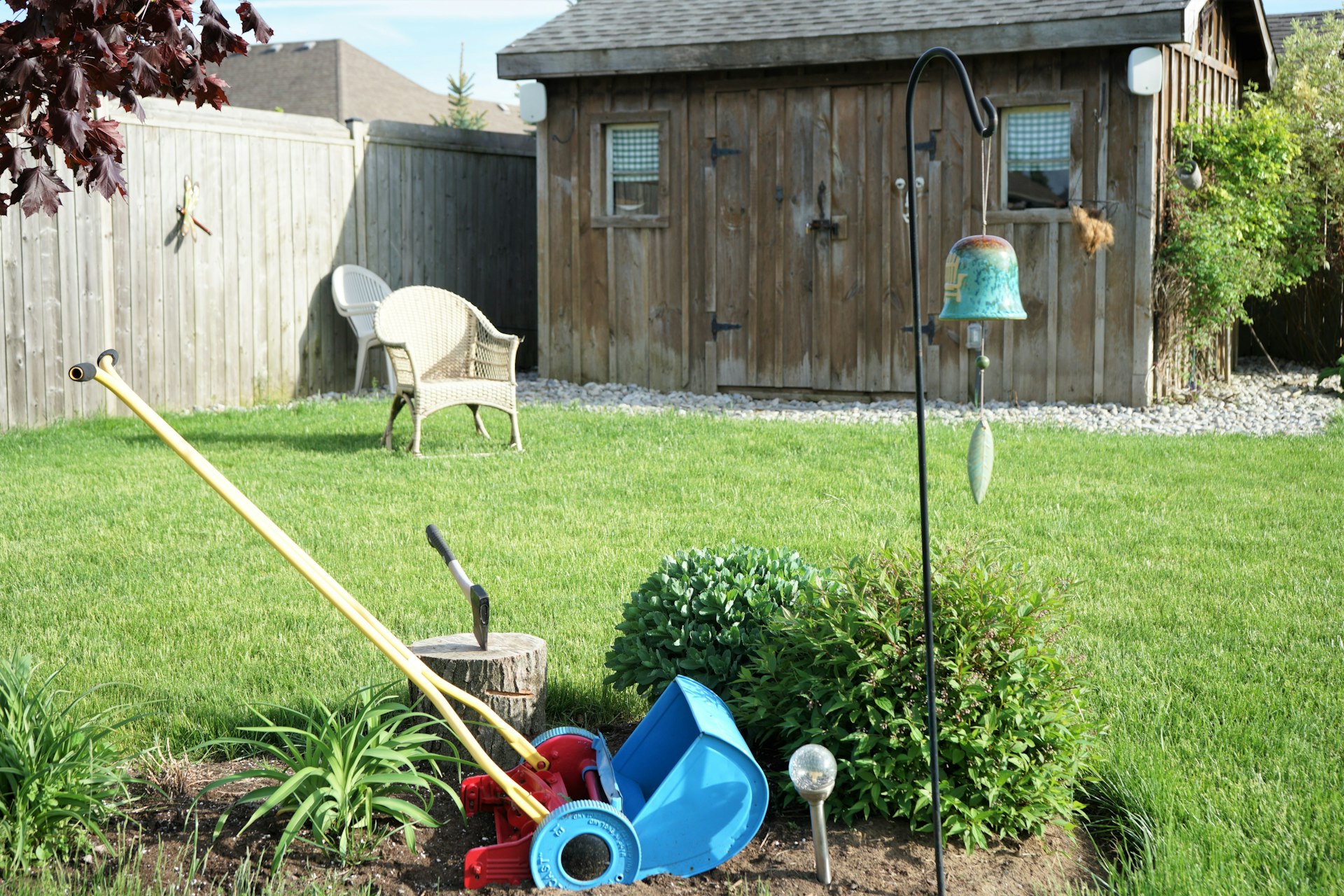 Transform Your Curb Appeal: Edible Front-Yard Landscaping for Beauty and Bounty